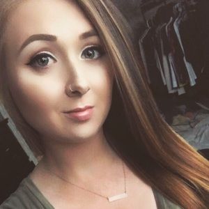 Meet your Posher, Vicky